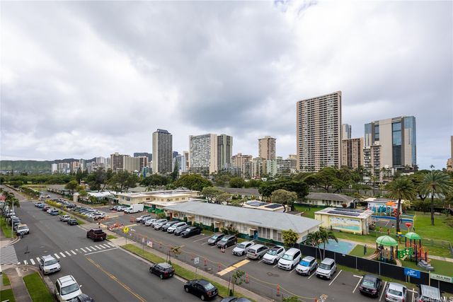 509 University Avenue 504, Honolulu, HI 96826