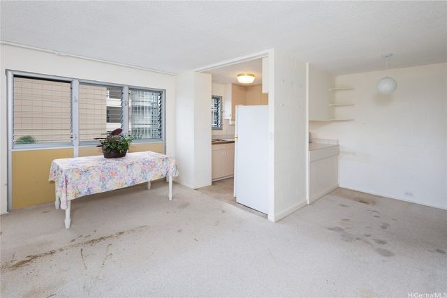509 University Avenue 504, Honolulu, HI 96826