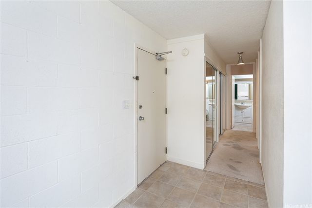509 University Avenue 504, Honolulu, HI 96826
