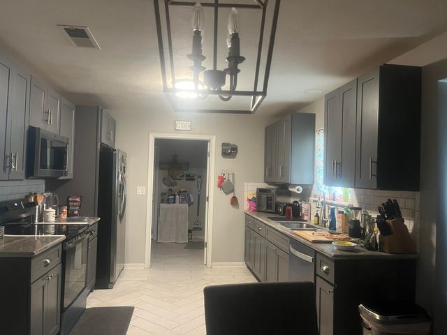 1902 Brookhaven, Deridder, LA 70634