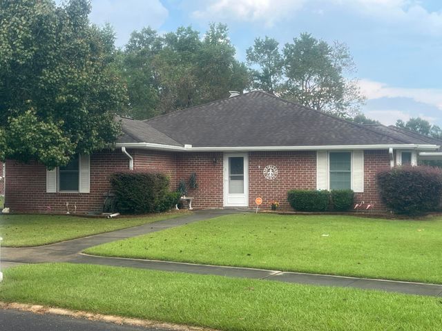 1902 Brookhaven, Deridder, LA 70634