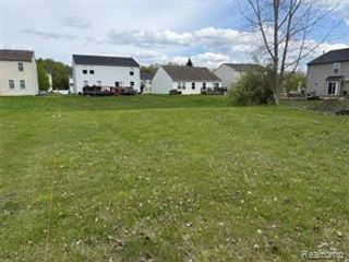 59 Lochaven Road, Waterford, MI 48327