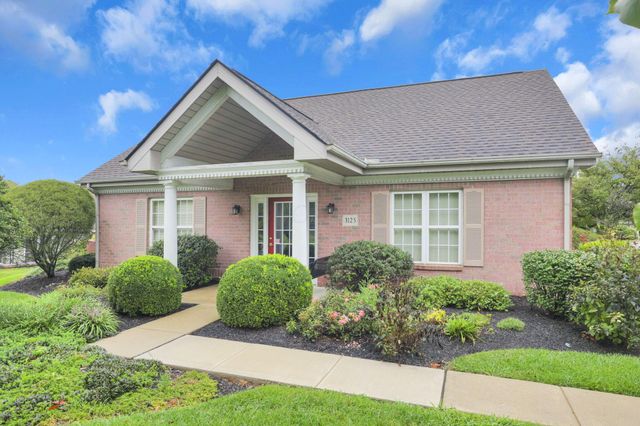 2018 Farmbrook Circle N, Grove City, OH 43123