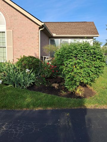 2018 Farmbrook Circle N, Grove City, OH 43123