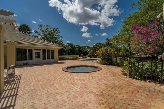 5166 SE Inkwood Way, Hobe Sound, FL 33455
