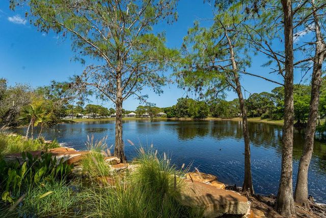 5166 SE Inkwood Way, Hobe Sound, FL 33455