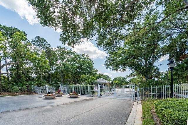 5166 SE Inkwood Way, Hobe Sound, FL 33455