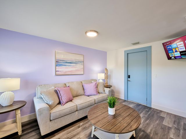 2020 Washington Street 5, Hollywood, FL 33020