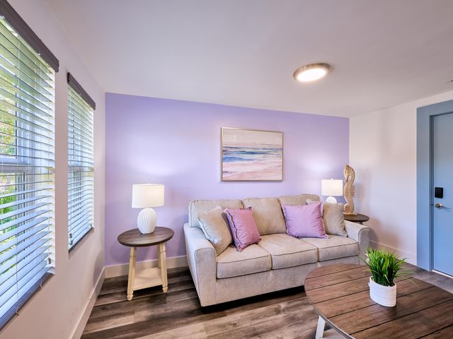 2020 Washington Street 5, Hollywood, FL 33020