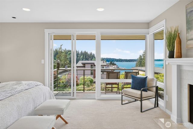 9829 NE 1st Street, Bellevue, WA 98004