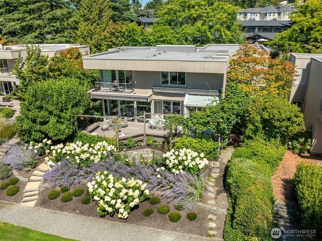 9829 NE 1st Street, Bellevue, WA 98004