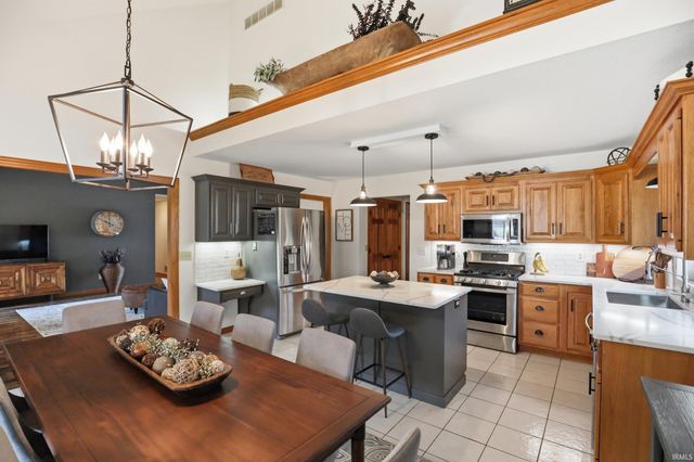 1309 Crooked Creek Parkway, Fort Wayne, IN 46845