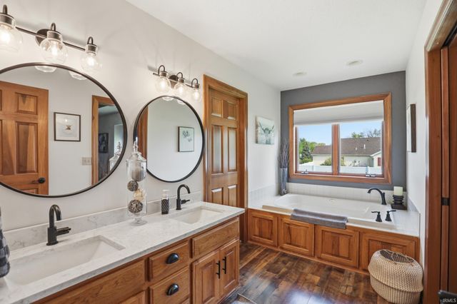 1309 Crooked Creek Parkway, Fort Wayne, IN 46845