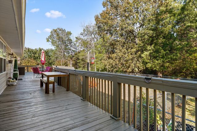 92 S Glade Road, Fort Oglethorpe, GA 30742