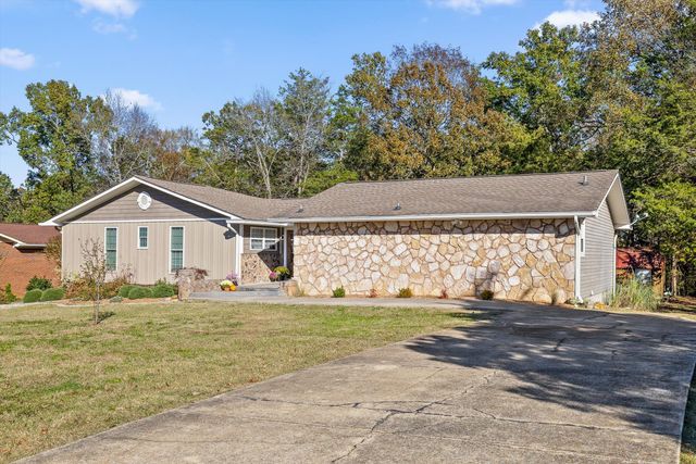 92 S Glade Road, Fort Oglethorpe, GA 30742