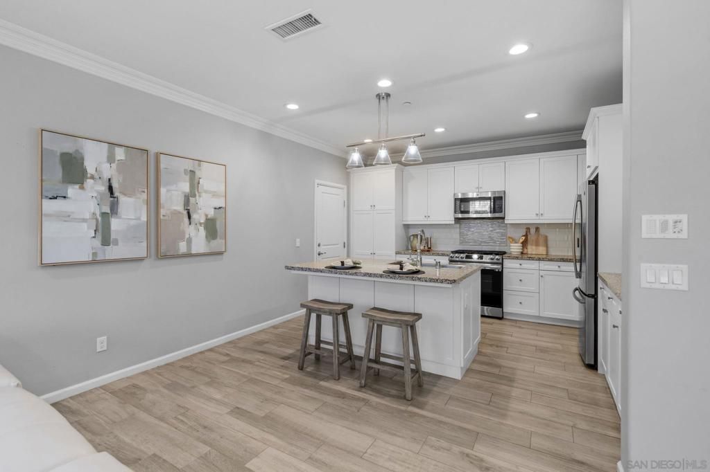 Image 13 of property listing at 13348 Camelia Way, San Diego, CA 92130