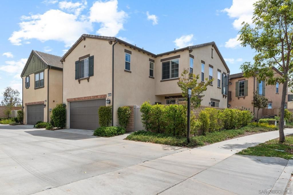 Image 4 of property listing at 13348 Camelia Way, San Diego, CA 92130