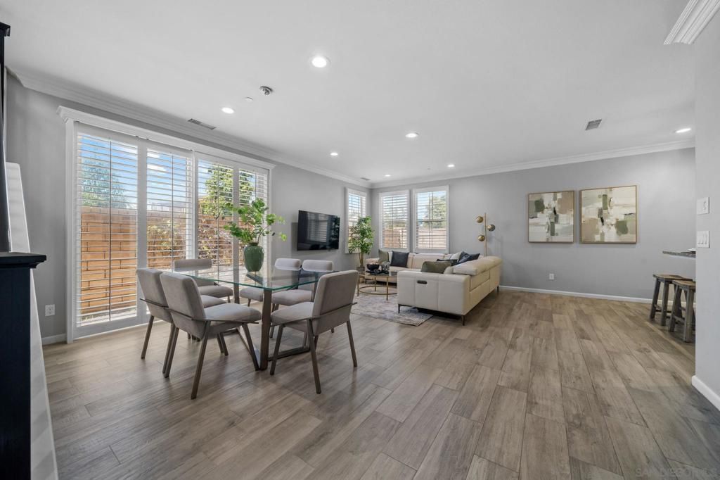 Image 6 of property listing at 13348 Camelia Way, San Diego, CA 92130