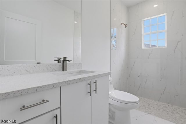 4710 27th ST SW, Lehigh Acres, FL 33973