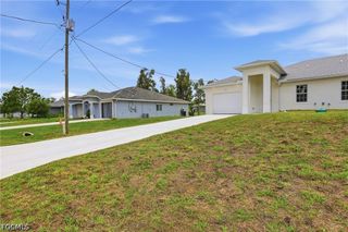 4710 27th ST SW, Lehigh Acres, FL 33973