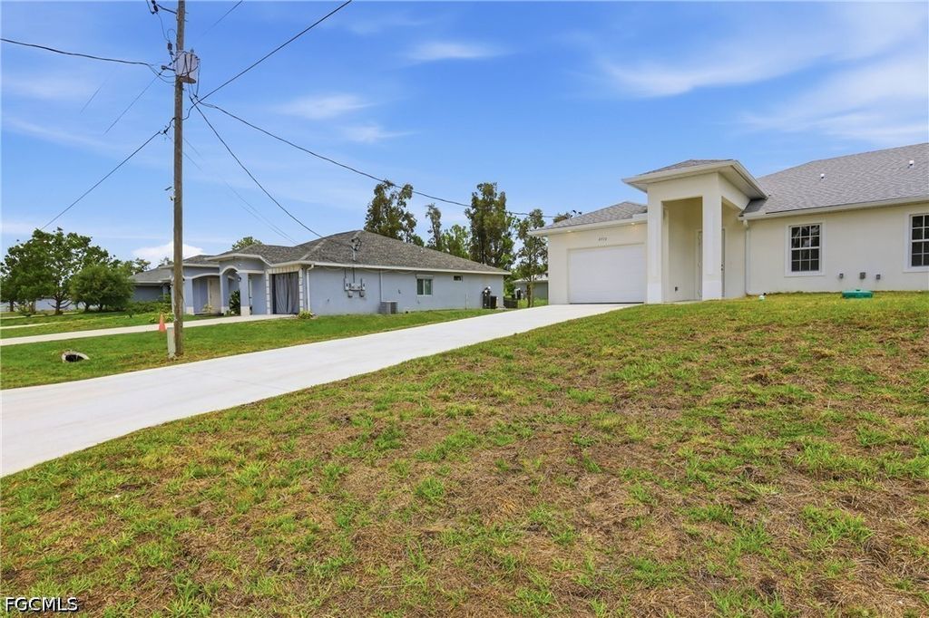 4710 27th ST SW, Lehigh Acres, FL 33973