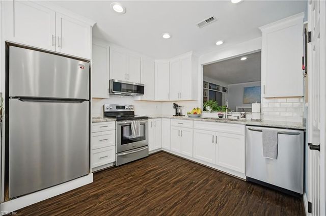 526 Pine Tops CT, Virginia Beach, VA 23451
