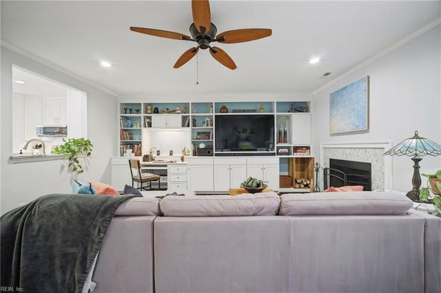 526 Pine Tops CT, Virginia Beach, VA 23451