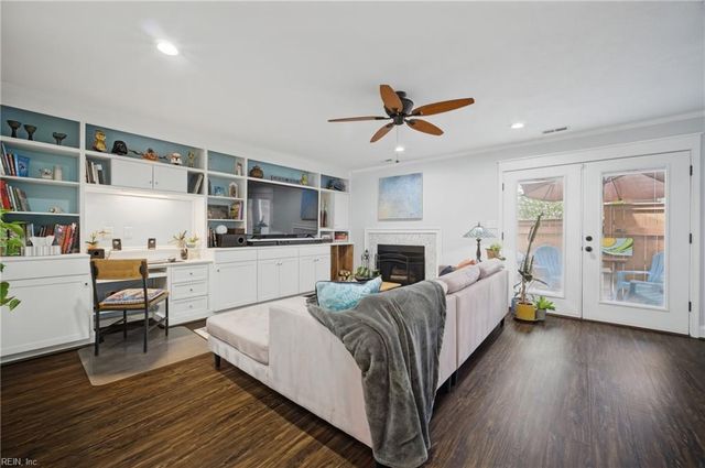526 Pine Tops CT, Virginia Beach, VA 23451