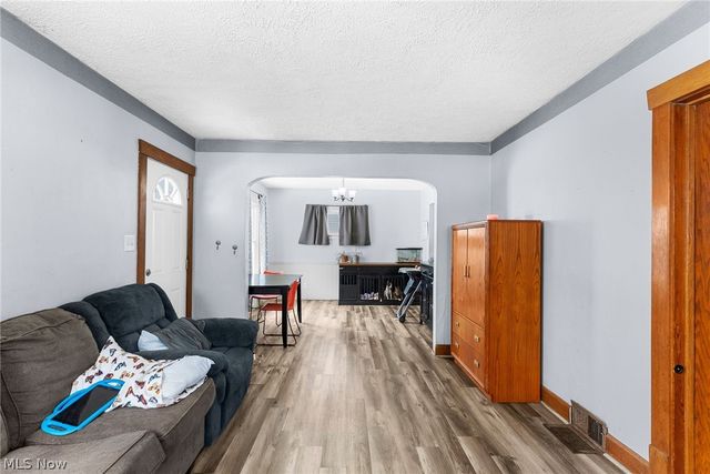 464 Elm Street, Struthers, OH 44471