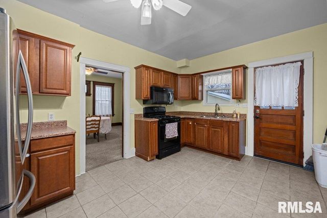 2428 ARLINGTON Avenue, Davenport, IA 52803