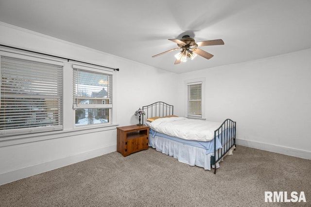 2428 ARLINGTON Avenue, Davenport, IA 52803