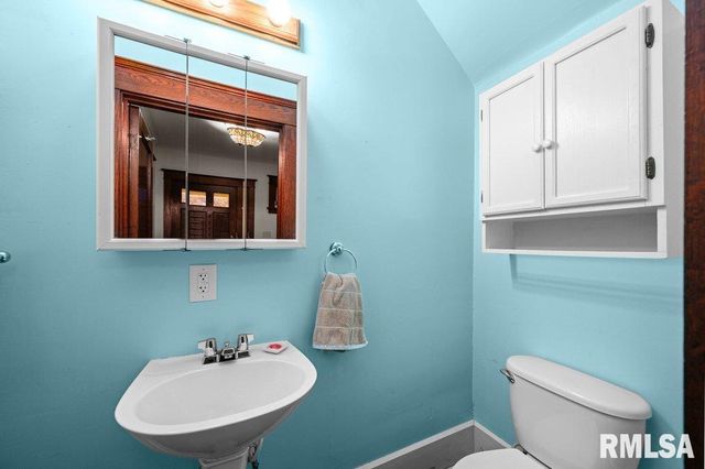 2428 ARLINGTON Avenue, Davenport, IA 52803