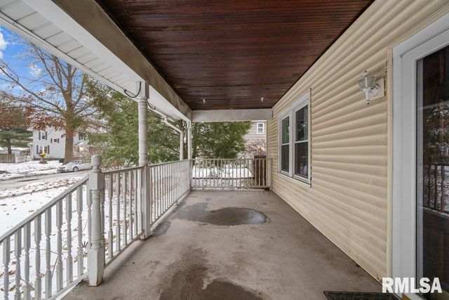 2428 ARLINGTON Avenue, Davenport, IA 52803