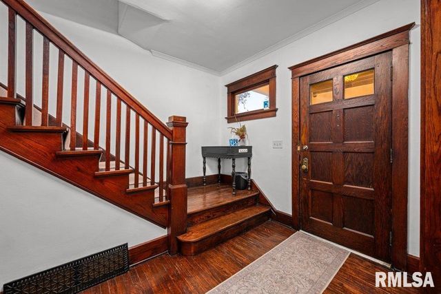 2428 ARLINGTON Avenue, Davenport, IA 52803