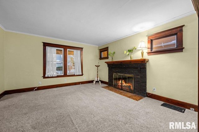 2428 ARLINGTON Avenue, Davenport, IA 52803