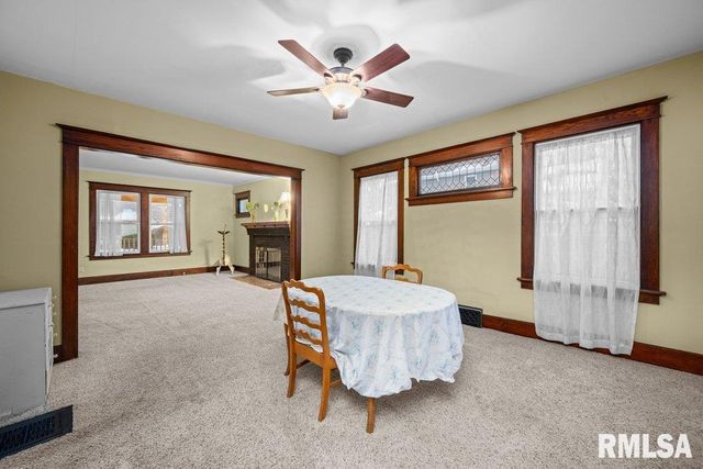 2428 ARLINGTON Avenue, Davenport, IA 52803