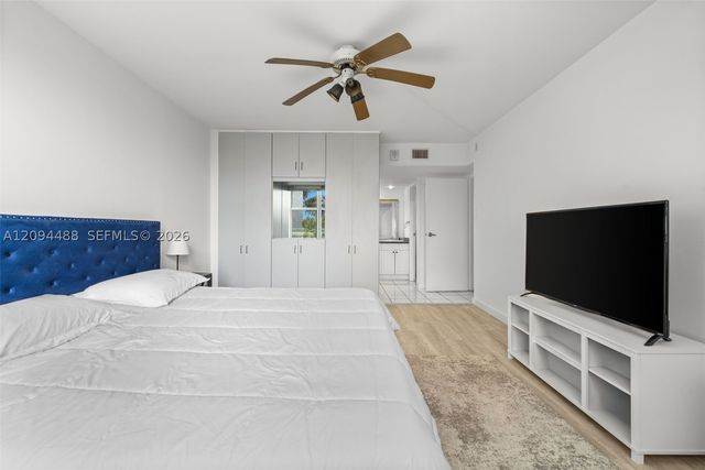 16565 NE 26th Ave 4D, North Miami Beach, FL 33160