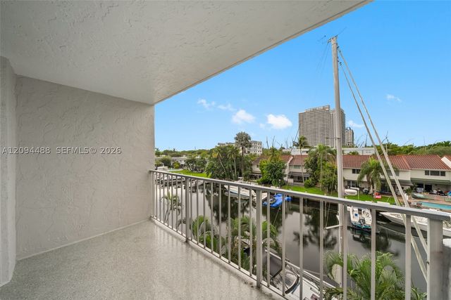 16565 NE 26th Ave 4D, North Miami Beach, FL 33160