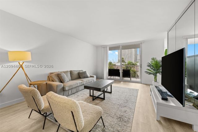 16565 NE 26th Ave 4D, North Miami Beach, FL 33160