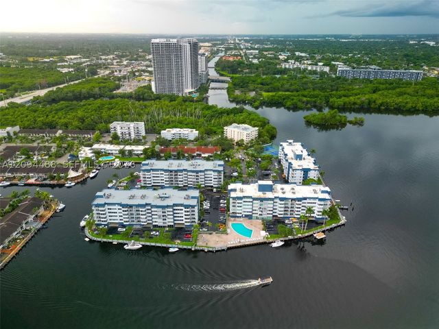 16565 NE 26th Ave 4D, North Miami Beach, FL 33160