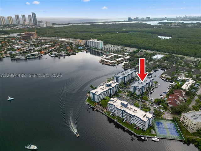 16565 NE 26th Ave 4D, North Miami Beach, FL 33160