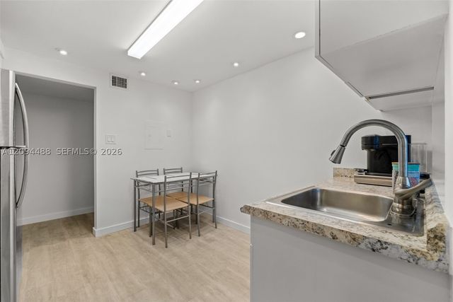 16565 NE 26th Ave 4D, North Miami Beach, FL 33160