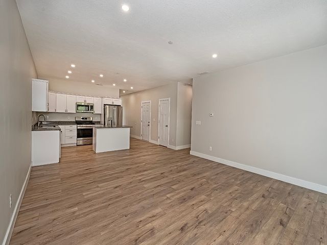 202 Willow Ln, Beaver Falls, PA 15010