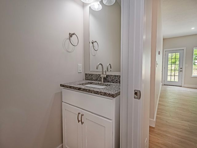 202 Willow Ln, Beaver Falls, PA 15010