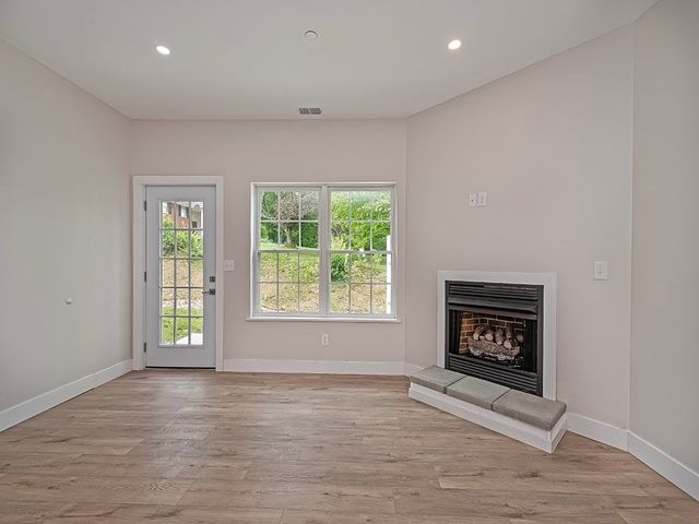202 Willow Ln, Beaver Falls, PA 15010