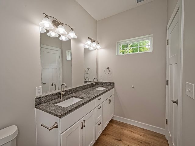 202 Willow Ln, Beaver Falls, PA 15010