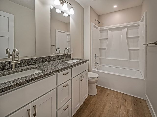 202 Willow Ln, Beaver Falls, PA 15010