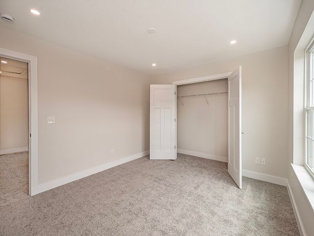 202 Willow Ln, Beaver Falls, PA 15010