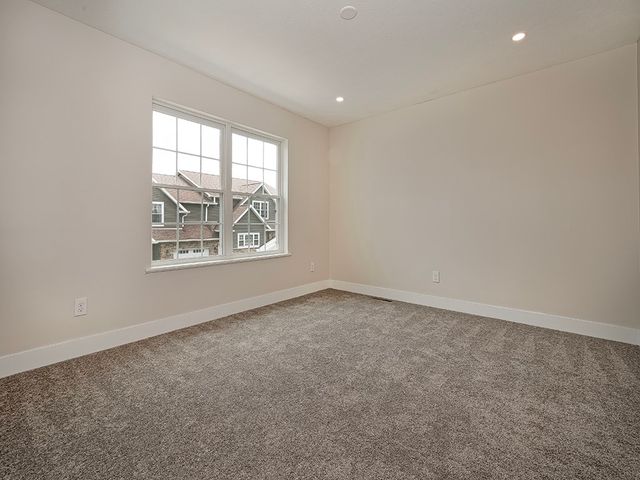 202 Willow Ln, Beaver Falls, PA 15010
