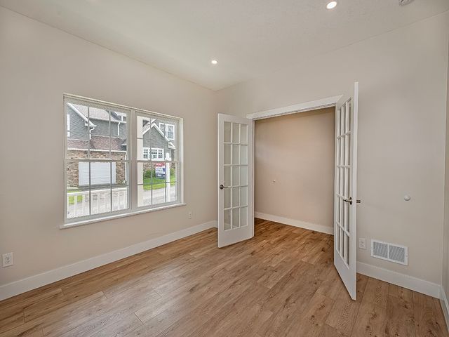 202 Willow Ln, Beaver Falls, PA 15010